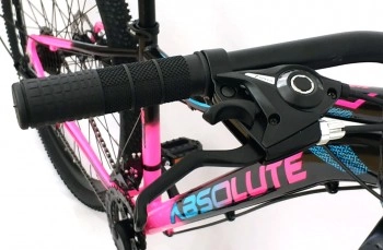 Bicicleta Absolute Hera Aro 29 Quadro 17 Alumínio Preto/Rosa 24V .